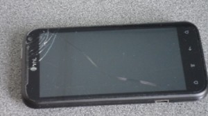 Разбитый экран китайского смартфона THL